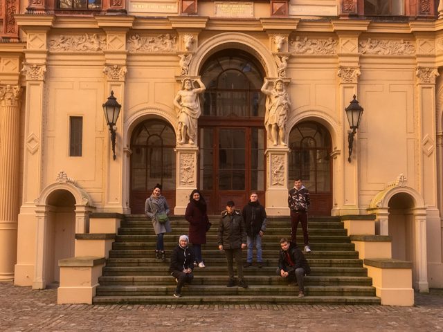 Stagiairs uit Rēzekne, Letland bezoeken Schwerin